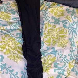 Lululemon black ruched leggings